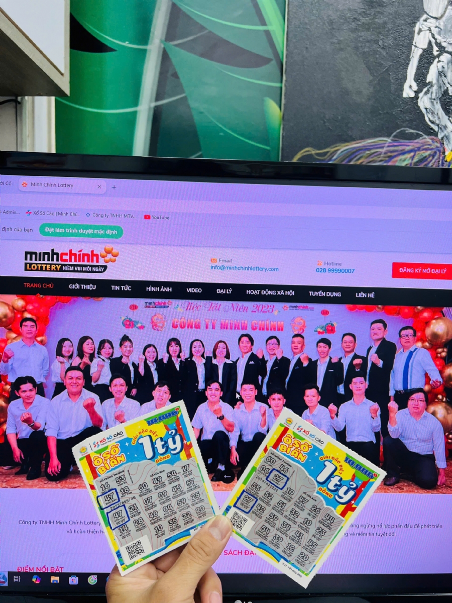 ĐỈNH CỦA ĐỈNH. 2 TỜ CÀO TRÚNG GIẢI ĐẶC BIỆT